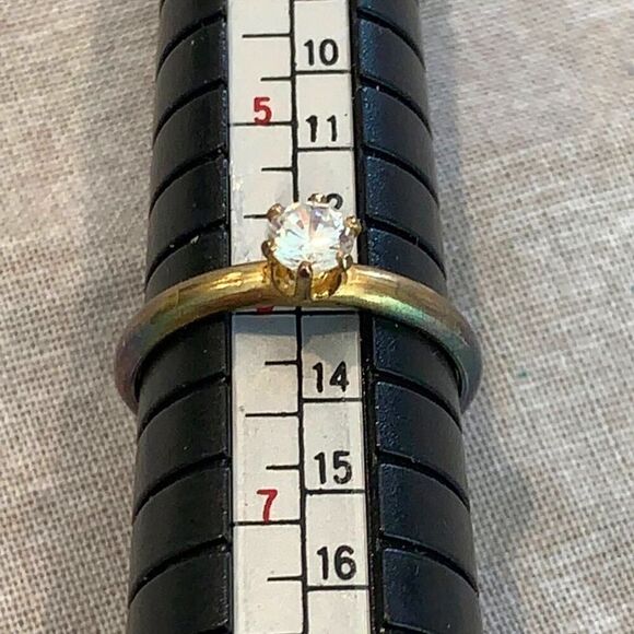 Dainty Small Clear Crystal ring, Vintage, Adjustable size - Picture 1 of 3